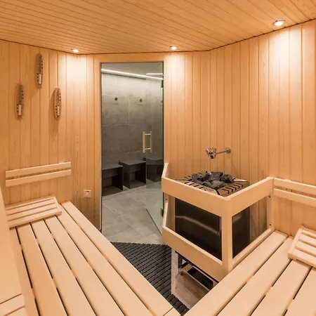 Sternwarte By Randolins 3* St. Moritz